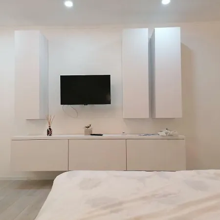 White Studio * Cluj-Napoca